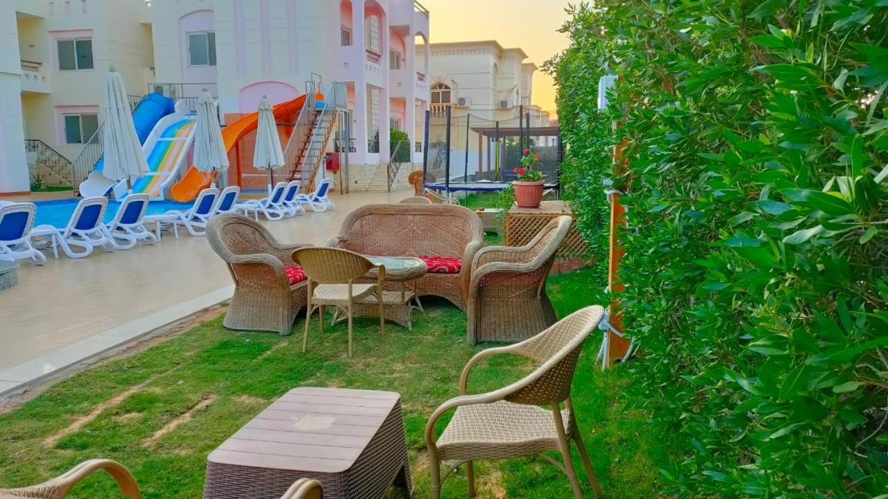 فندق فور إس دهب المظهر الخارجي الصورة